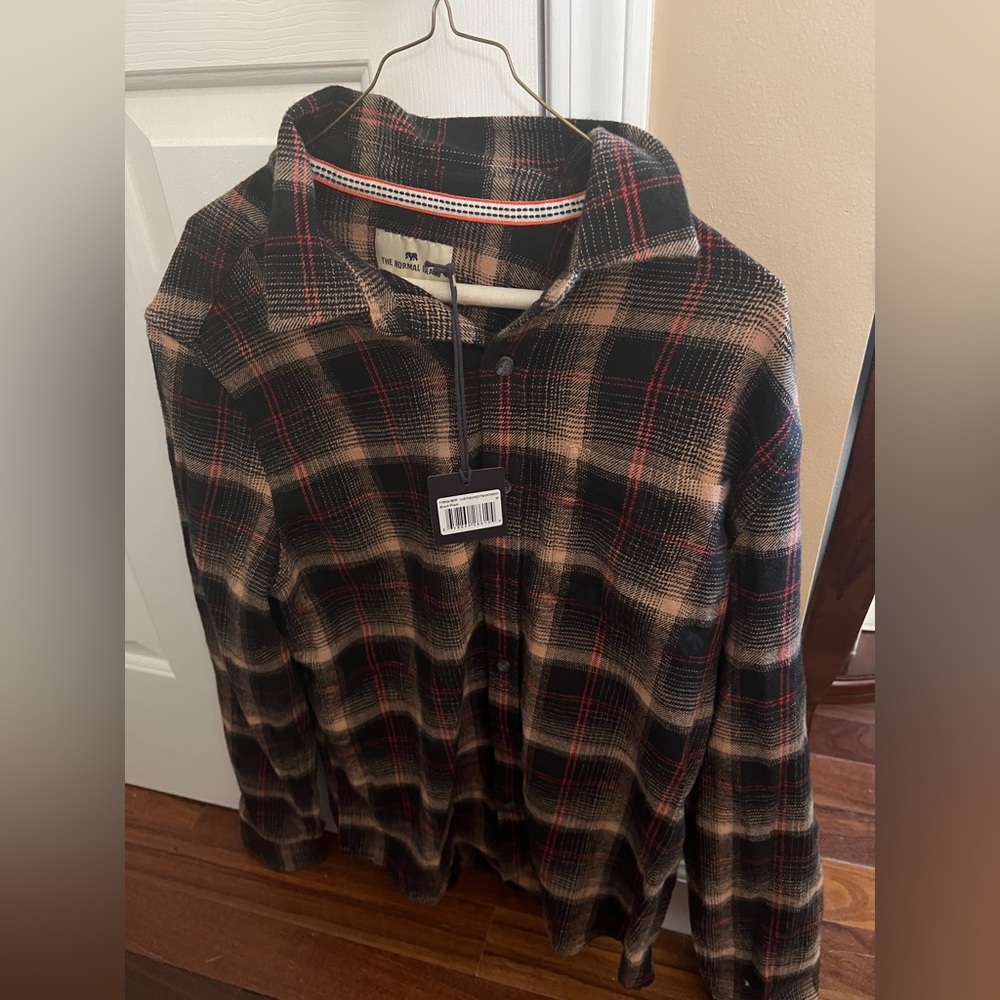 The Normal Brand Men’s Louis Heavyweight Overshirt in black plaid, size MD.